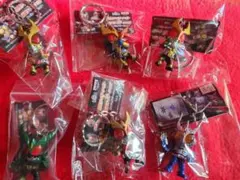 仮面ライダー　クウガ　アギト　フィギュアキーホルダー