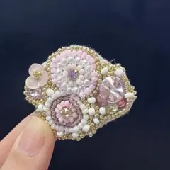 ハンドメイド 花モチーフ ブローチ ピンク系 ビーズ刺繍 かわいい 入学式