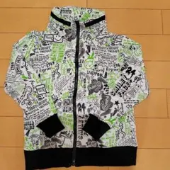 パーカー　フード付き　130