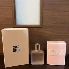 Irresistible Givenchy 香水のサムネイル