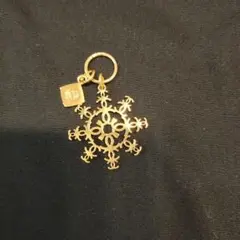 シャネル　2024　クリスマス　チャーム