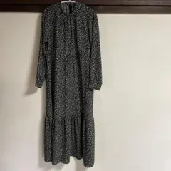 美品アースミュージックエコロジー　ロングワンピース【冬は重ね着春は羽織りものと】