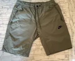 NIKE ハーフパンツ　緑