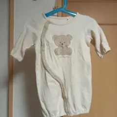 クマ刺繍ロンパース 半袖 クリーム色