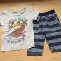 恐竜Tシャツとストライプショートパンツセット