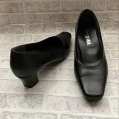 ViVifleurs黒いスクエアトゥパンプス 中ヒール22.5cmのサムネイル