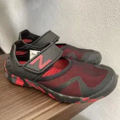 NEW BALANCE 水陸両用キッズサンダルのサムネイル