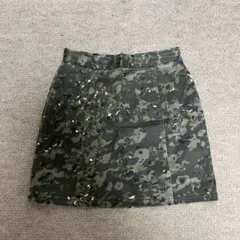 珍しいデザイン迷彩柄タイトスカート