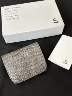 新進工房 クッペ ヘンローン社ヒマラヤクロコ 極小二つ折り財布 - メルカリ