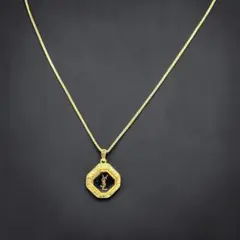 Yves Saint Laurent ヴィンテージ　ネックレス 八角形 ロゴのサムネイル