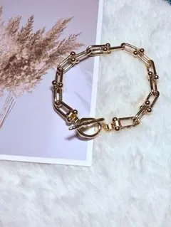 Item thumbnail for item c1518ff5-48fd-4e80-9d2a-322da81f9af9