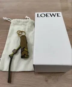 LOEWE キーモチーフ ネックレス シルバー - メルカリ