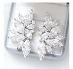 ［美品］STELLA BRIDAL イヤリング シルバー
