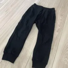裏起毛黒いスウェットパンツ100