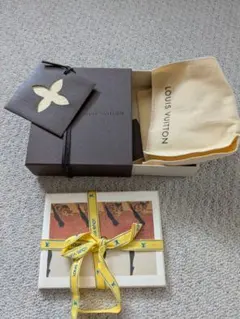 LOUIS VUITTON 空箱 保存袋 リボン メッセージカード