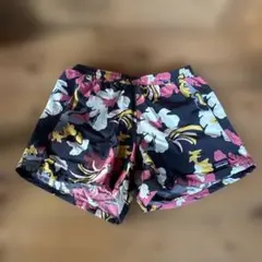 patagonia フローラル柄 ショートパンツ