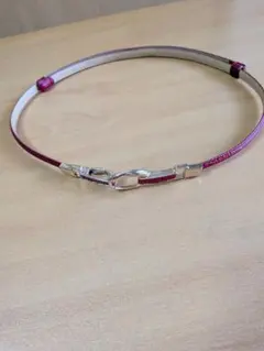 コムサ　赤の細身ベルト メタルバックル付き