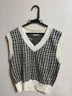 GU ジーユー 千鳥格子柄 Vネック ニットベスト