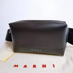 【新品未使用】MARNI ブラック テープベルト付きバムバッグ マルニのサムネイル