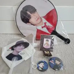 再値下げ！BTS Vキム・テヒョン テテ うちわグッズセット