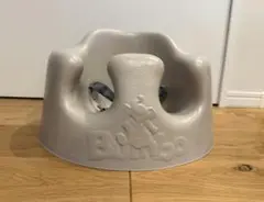 【ほぼ未使用】Bumbo ベビーチェア グレー 安全ベルト付き