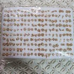 【新品未使用】ピアスセット　金属アレルギー　樹脂ピアス　200点　大量　ゴールド