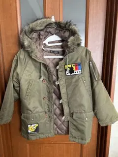 ポケモンセンター限定　ピカチュウのジャンパー