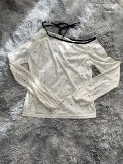 Dazy オフショルダー ドット柄 Tシャツ