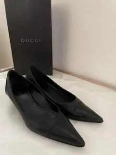 正規品　GUCCI ブラックレザー パンプス　37 24センチ　冠婚葬祭のサムネイル