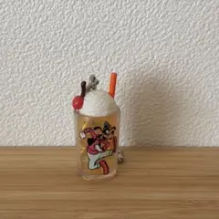 ディズニー　レトログラス　ミニチュアチャーム　カプセルトイ　ガチャ　グーフィー