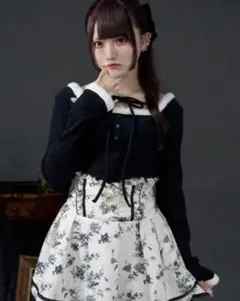 palelfy ファー付きカットリブトップス