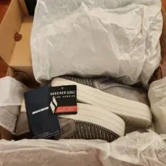 SKECHERS スリッポン グレー ビジュー付き