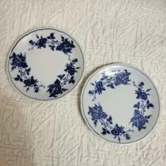 青い花柄の皿 2枚セット