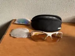 uvex サングラス ホワイトフレーム ブラウンレンズのサムネイル