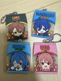 カラフルピーチ　ラバーキーホルダー4個セット