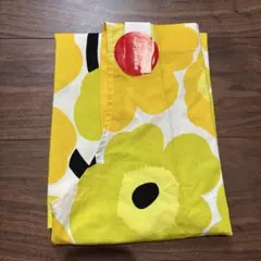 marimekkoマリメッコ ピエニウニッコ柄 エプロンのサムネイル