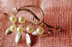 華やか真珠　ブローチ