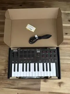 AKAI MPK49 MIDI キーボード MPCパッド搭載 - メルカリ