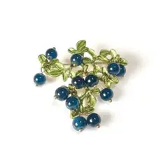 ブルーベリーのブローチ