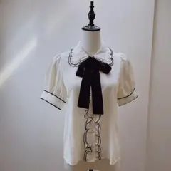 未使用　フリル襟　リボン付き　半袖ブラウス
