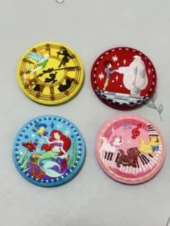 ディズニー　刺繍缶バッジ　4種セット