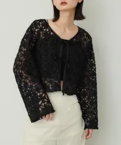 センスオブプレイス　アーバンリサーチ　フラワーレース ブラウス　カーディガン　黒