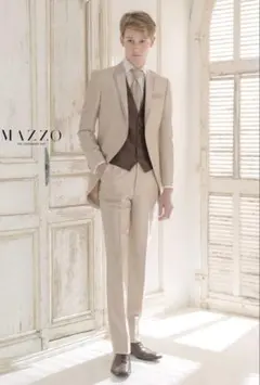 結婚式　新郎　タキシード