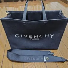 GIVENCHY トートバッグ キャンバス ブラック　ブックトートのサムネイル