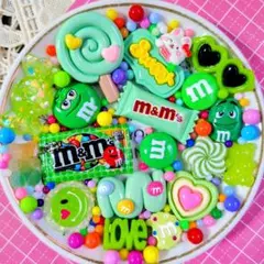 B21-デコパーツ　まとめ売り　ロリポップ　mチョコお菓子系　グリーン
