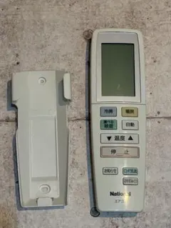 National エアコン用リモコン A75C3020 壁掛け用のホルダー付き