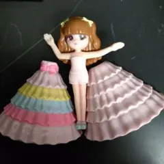 DVD３つ、リカちゃん７体