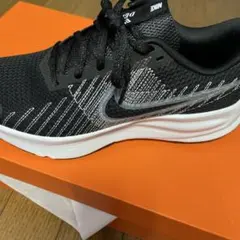 ナイキ　スニーカー　24のサムネイル