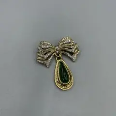 057ヴィンテージ イタリア製　エレガントなリボン型ブローチ