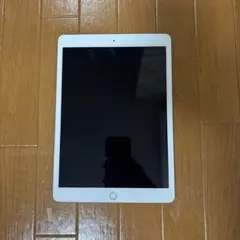 Apple iPad シルバー 本体　第7世代セルラー